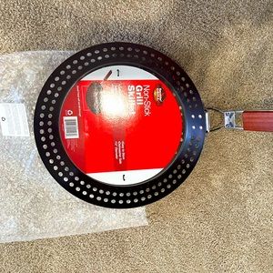 Bland New Smoking Grill Non-Stick Grill Skillet 12” Diameter